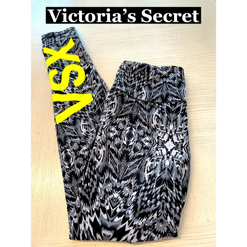 Victoria’s‎ Secret Knockout Tights in SmP